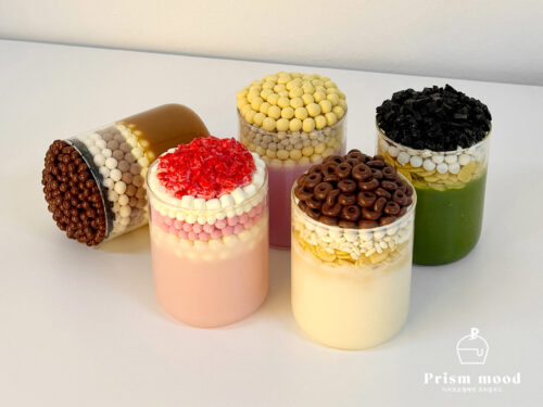 딸기 홀케이크 모형 전체 형태 이미지