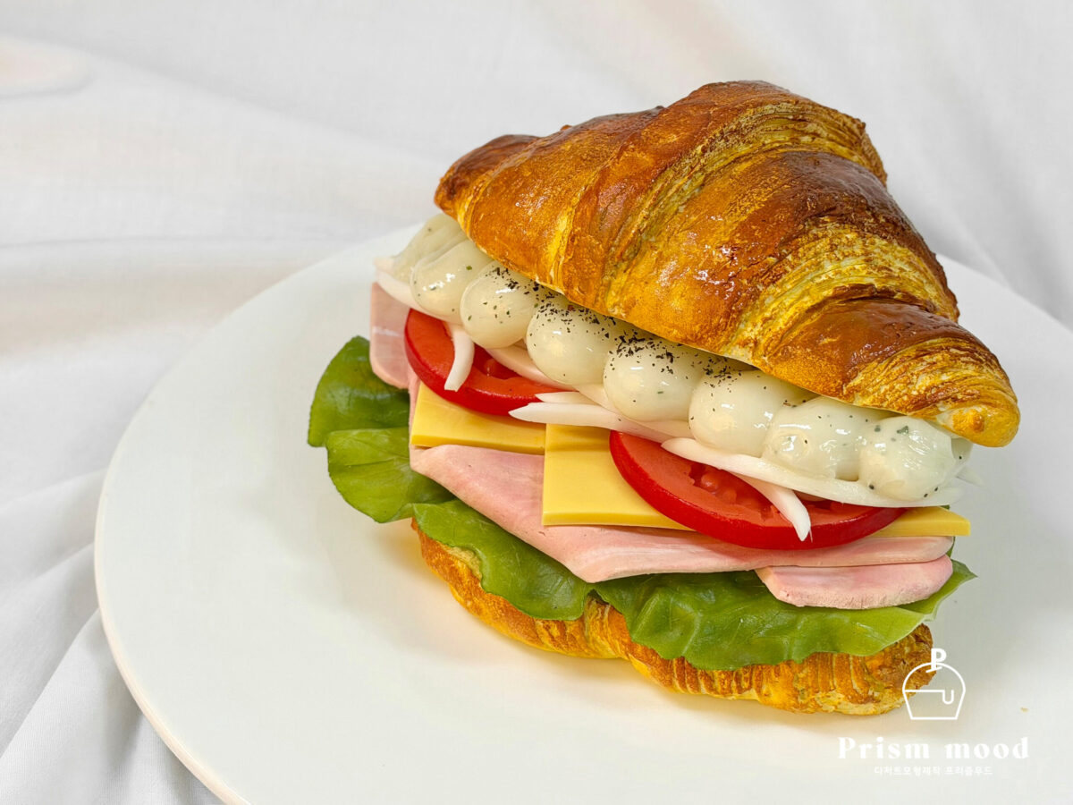 햄치즈 크림 크로아상 모형 질감 표현