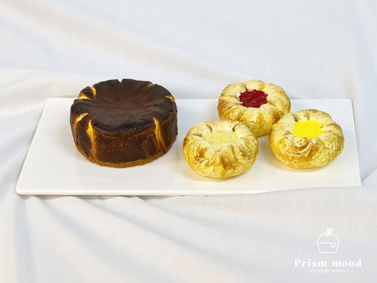 바스크 치즈케이크 페스츄리 모형